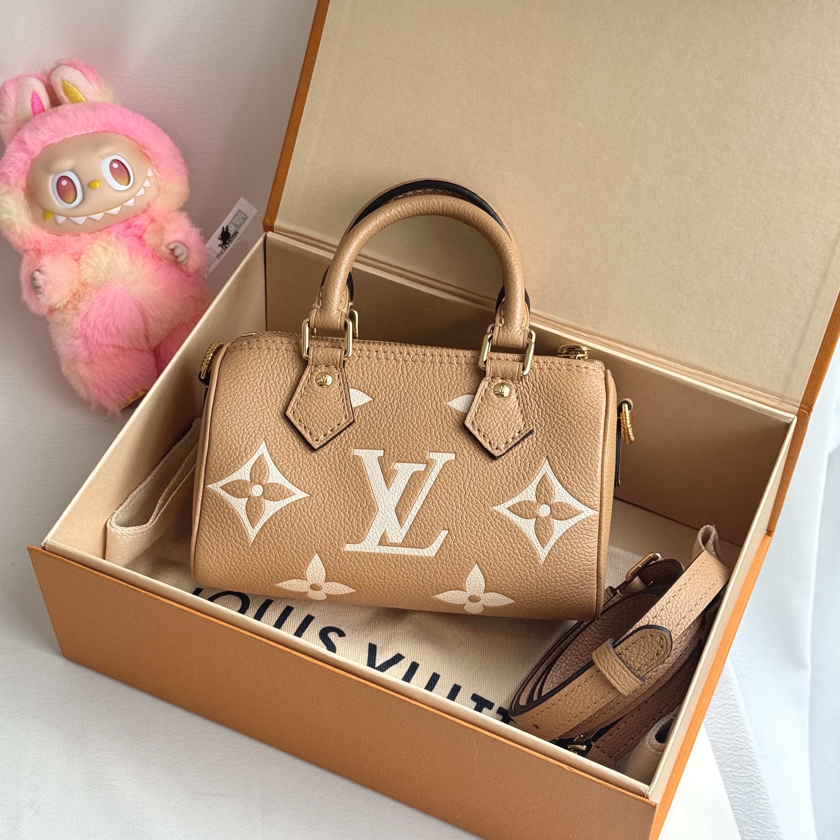 99新 LouisVuitton/路易威登 奶茶色限量Speedy Nano单肩包 芯片