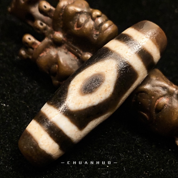 P0266鹏程超顶手工F三眼38.7*11.5mm台珠玛瑙吊坠