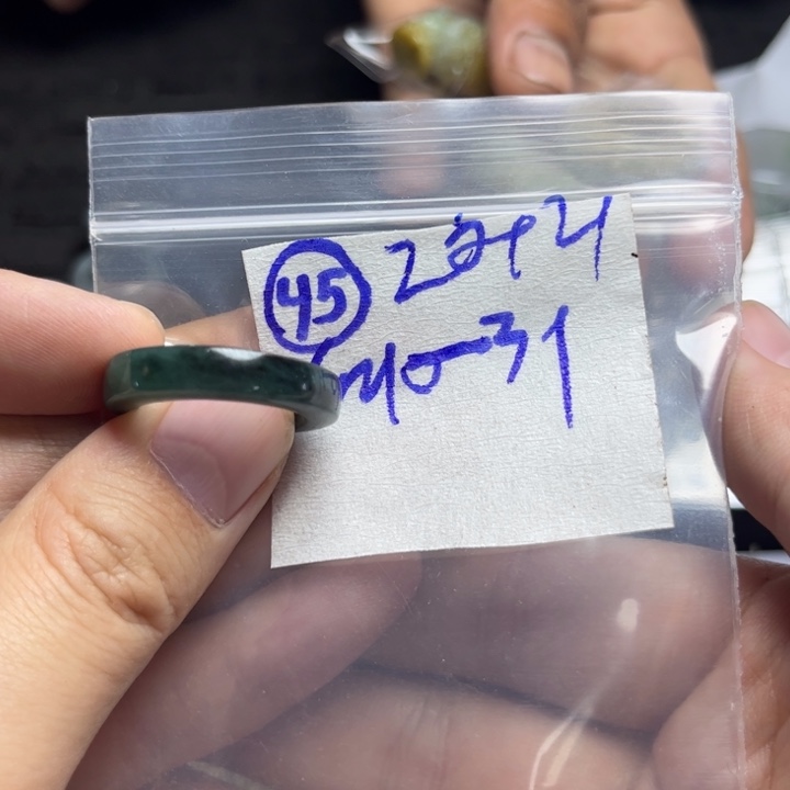 定制翡翠未镶嵌明天