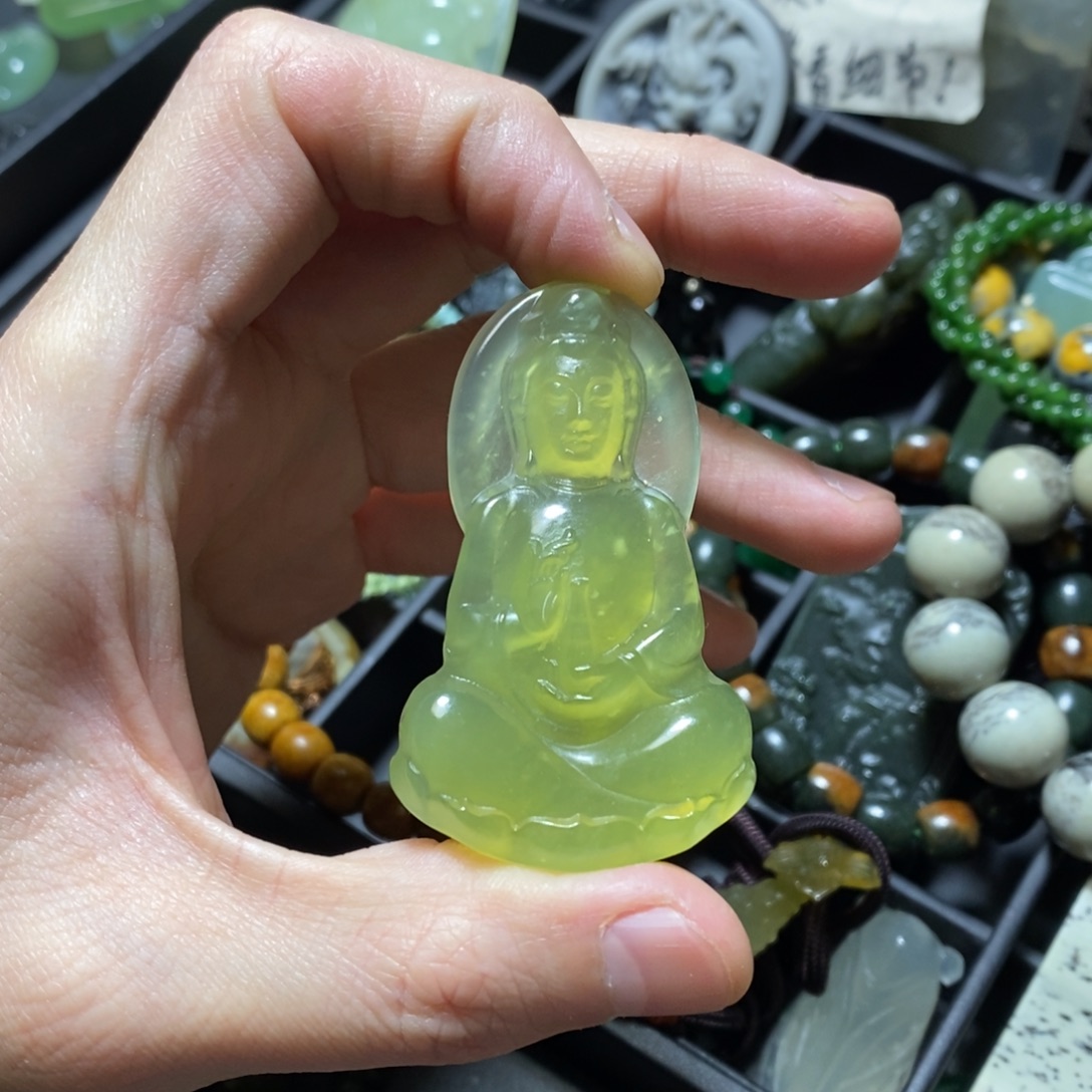 蛇纹石玉未镶嵌颈饰