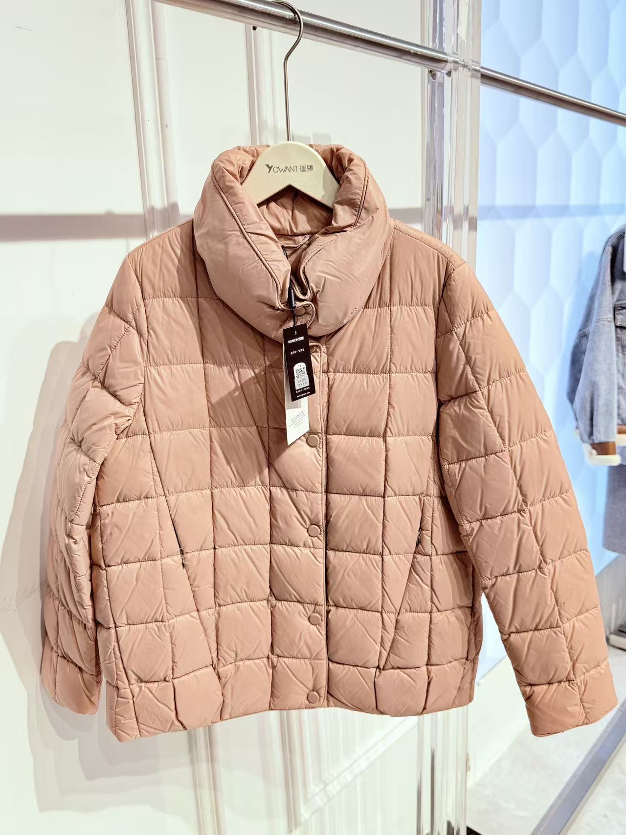 【李不了】宽松型圆领秋冬羽外套102