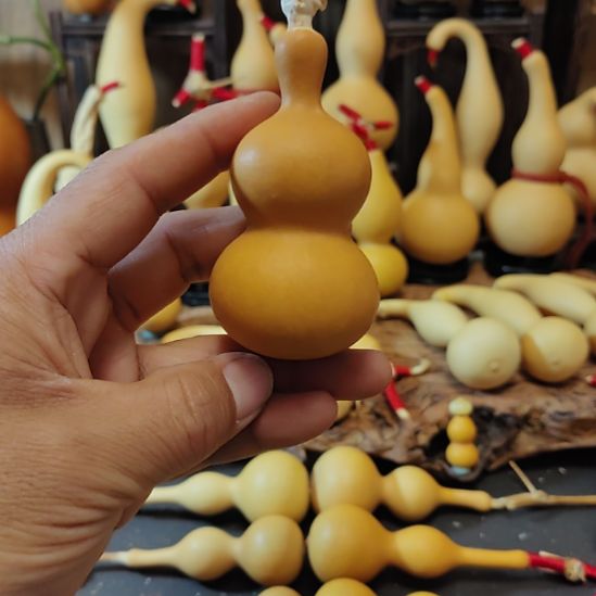 荣***磊木奶嘴小八宝，皮质干净厚皮