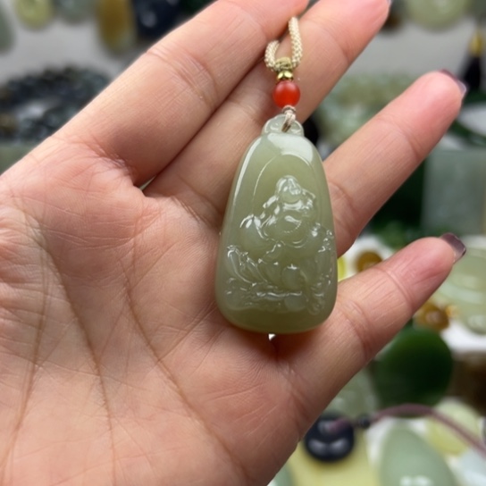 和田玉未镶嵌颈饰