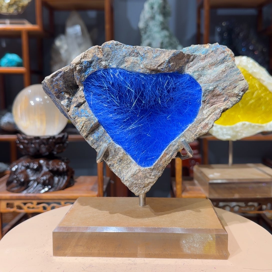 梵***材石材巴西蓝铜矿发晶共生矿