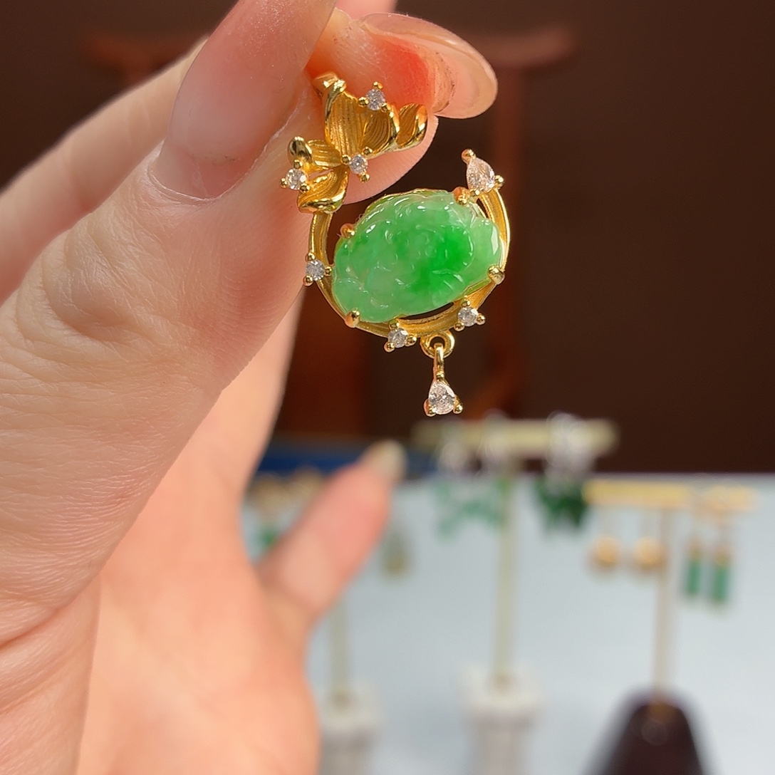 实***说翡翠银S925镶嵌颈饰