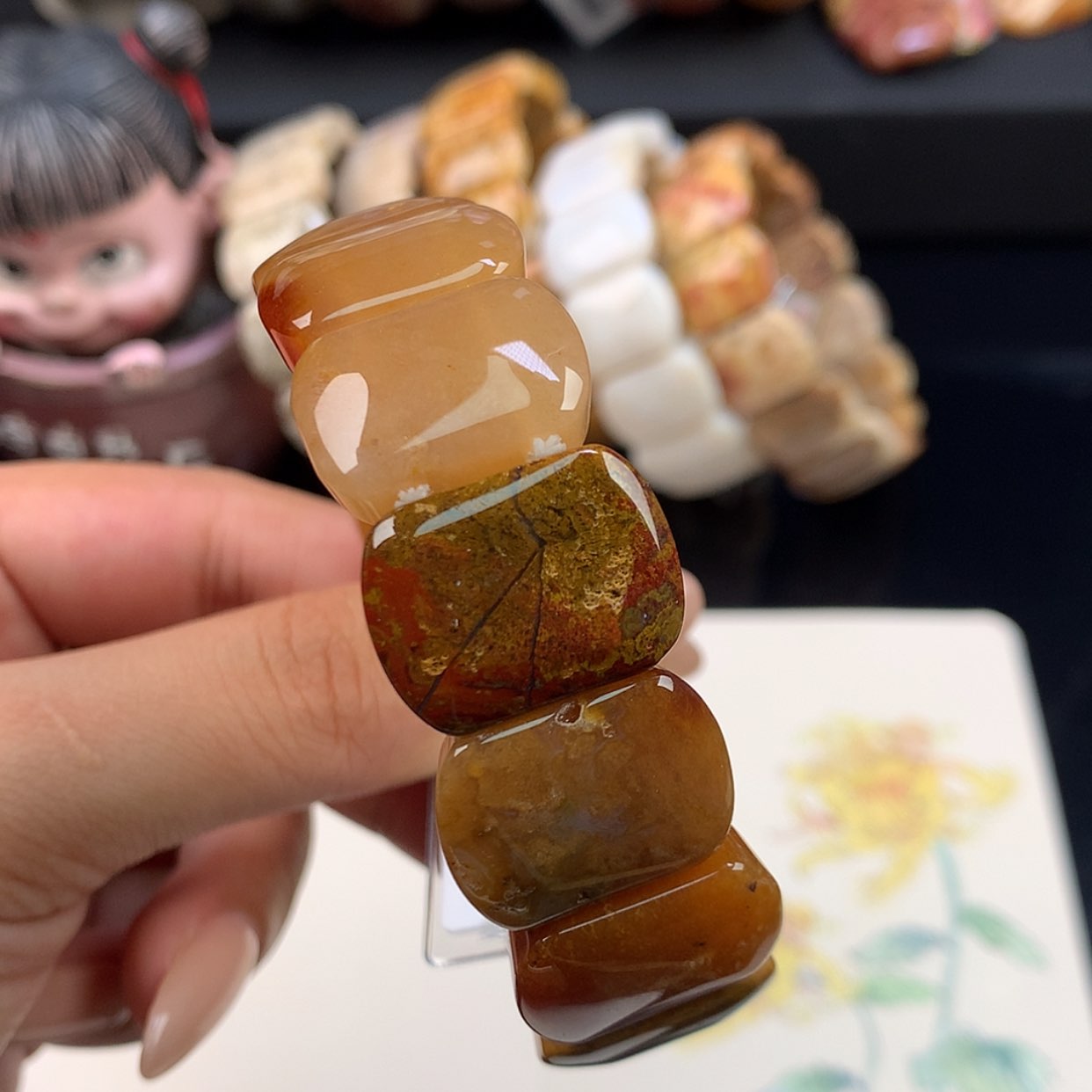 【闪购商品】颈饰未镶嵌硅化珊瑚（珊瑚玉）