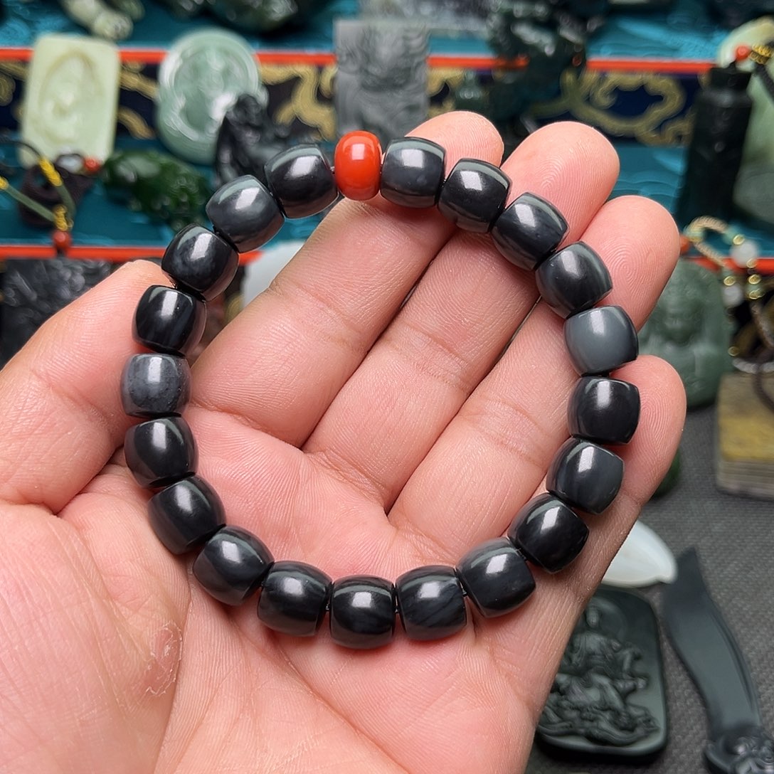 和田玉颈饰未镶嵌