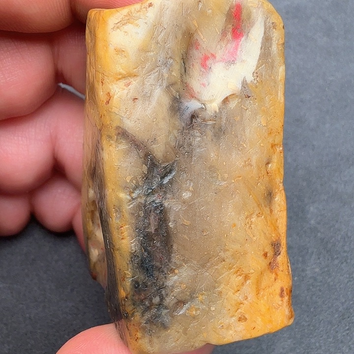 昌化鸡血石昌化鸡血石