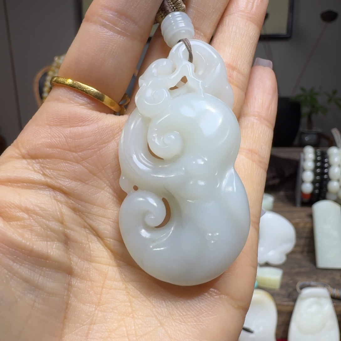 和田玉挂件未镶嵌