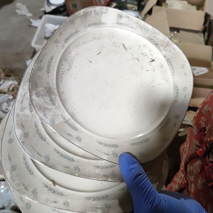 摆件陶瓷盘子碗啥都有