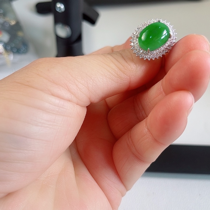 翡翠颈饰未镶嵌翡翠戒指