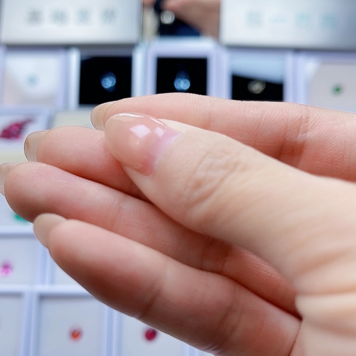 蓝宝石裸石未镶嵌左*