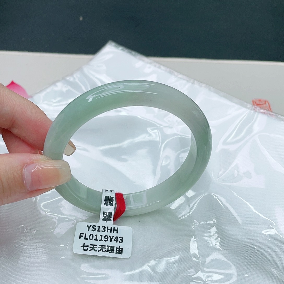 翡翠手镯未镶嵌正56.7