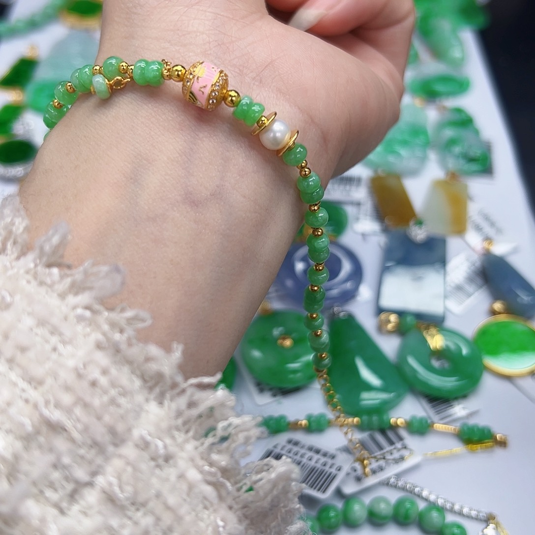 翡翠手链未镶嵌天然缅料A货一件