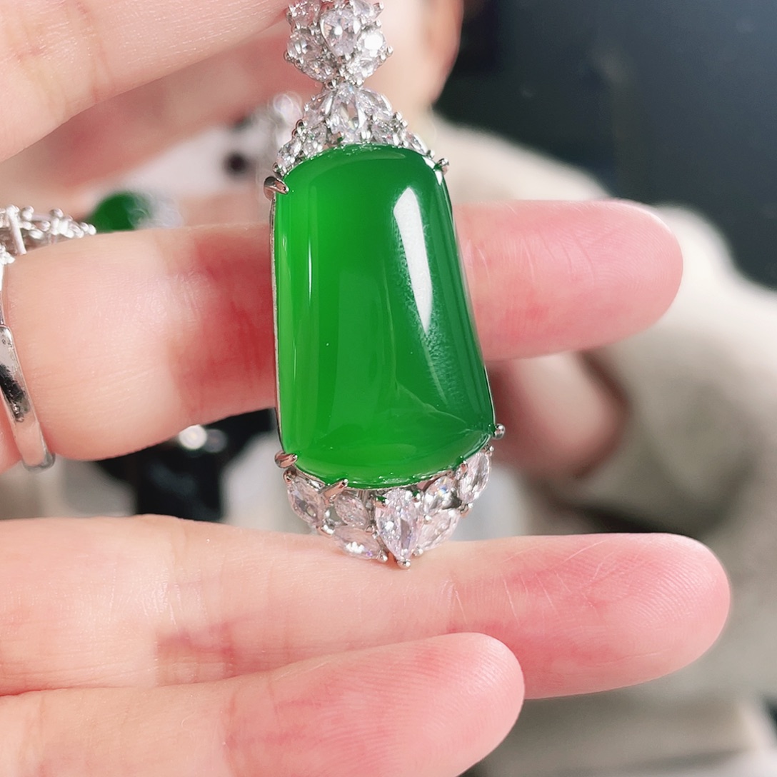 玛瑙/玉髓合金颈饰