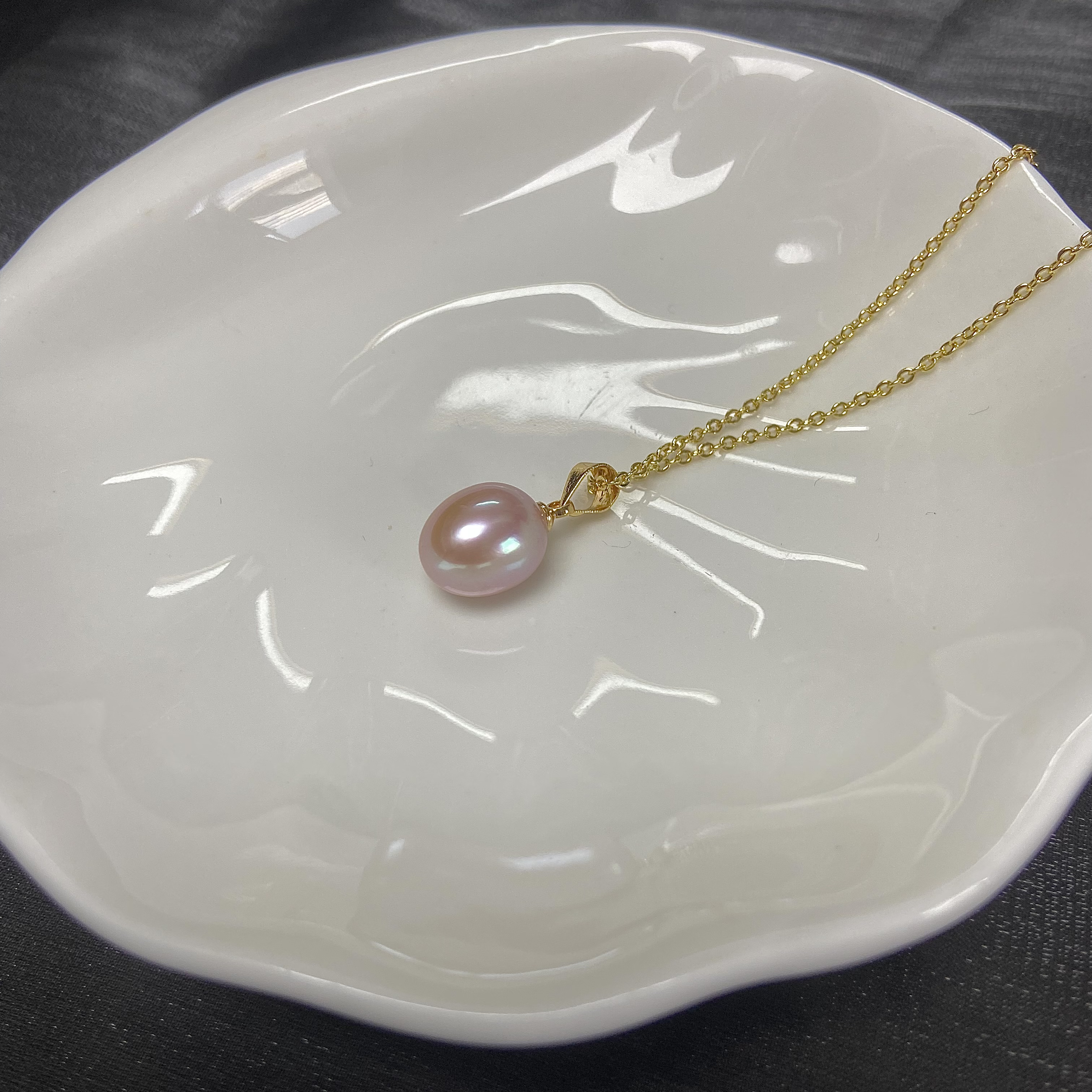 664 天然紫色美人泪珍珠吊坠 淡水无核米珠8-10mm 可刮粉 