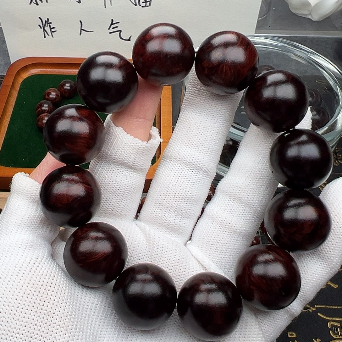 坐***禅木红降2.0黑珍珠。。。。。