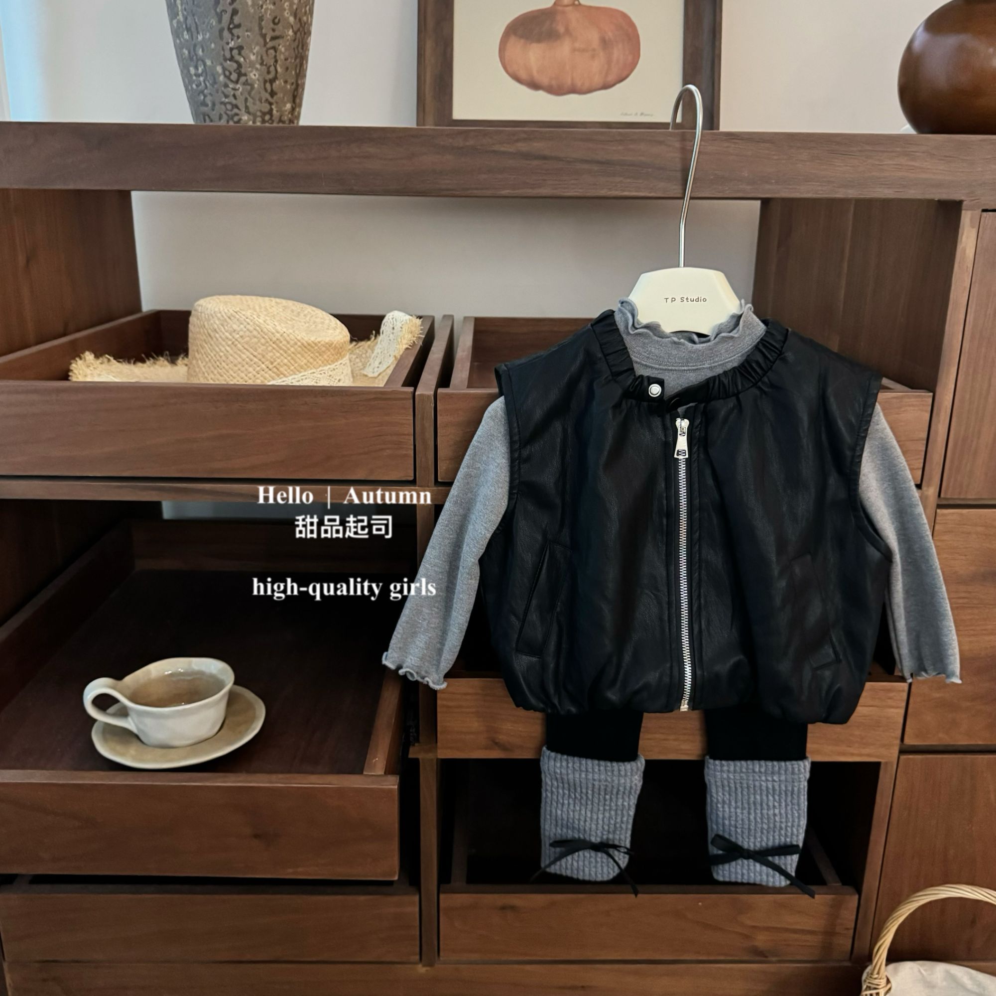 【甜品起司】原创！女宝宝甜酷软皮马甲蝴蝶结打底裤时髦洋气套装潮