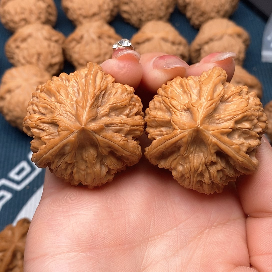 文玩核桃吊坠k玉龙41