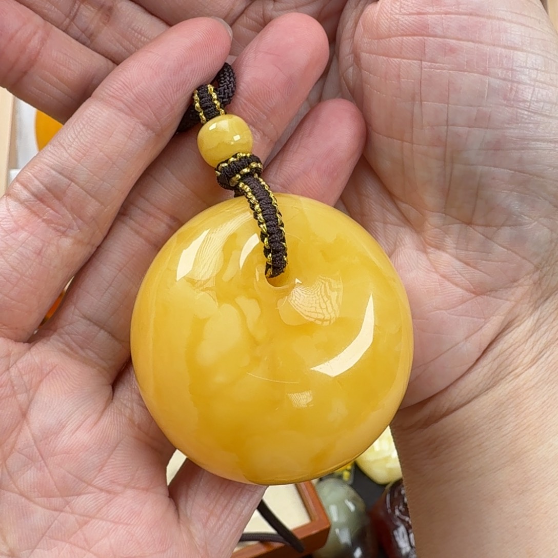 资***莉蜜蜡颈饰未镶嵌蜜蜡