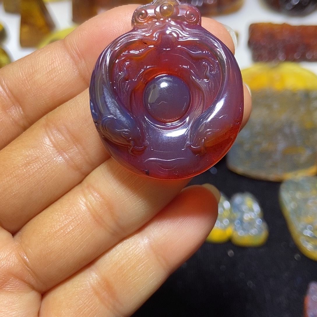 琥珀未镶嵌颈饰缅甸天然琥珀吊坠