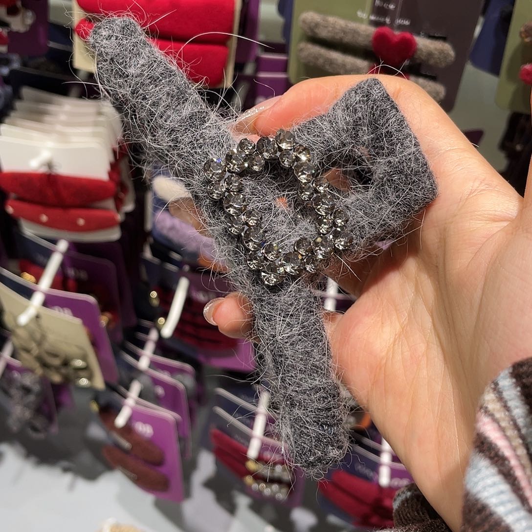 布艺非金属灰色方钻13抓