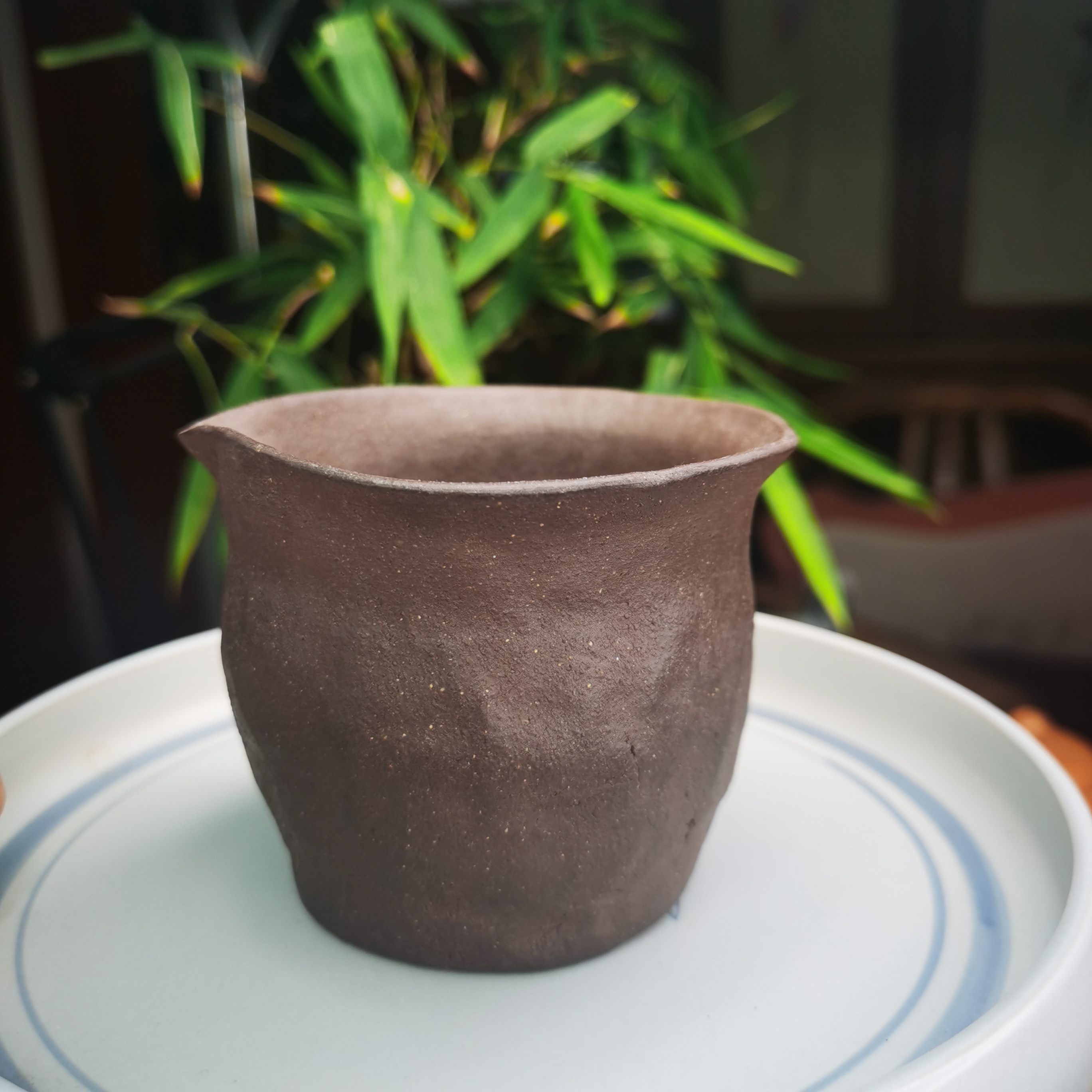 手捏公道杯高温天青泥