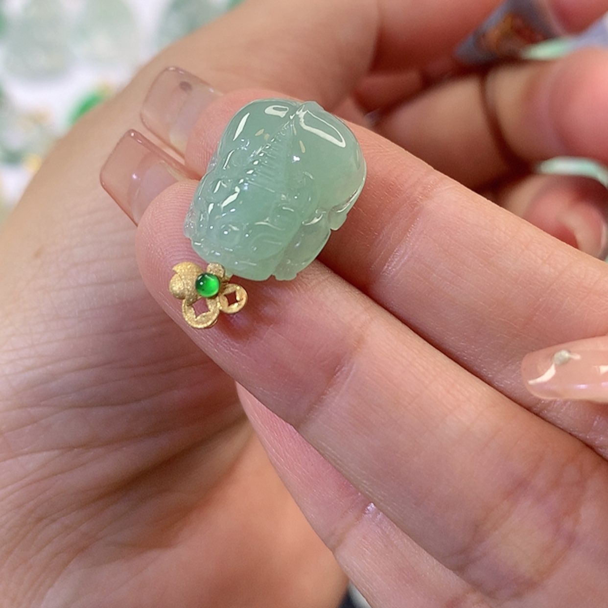 【闪购商品】翡翠吊坠(赠链)18K金镶嵌