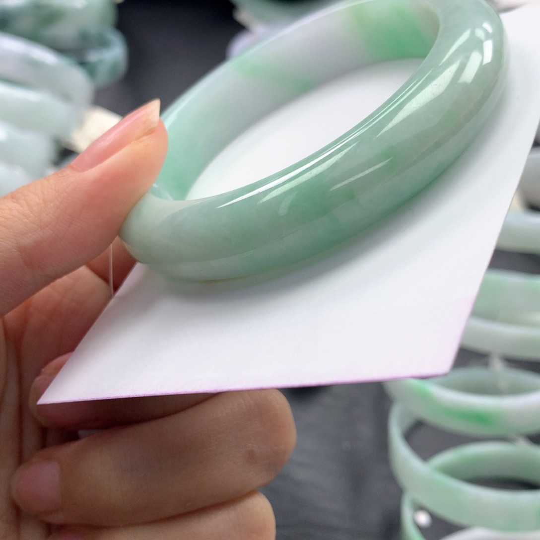 未镶嵌手镯翡翠公主