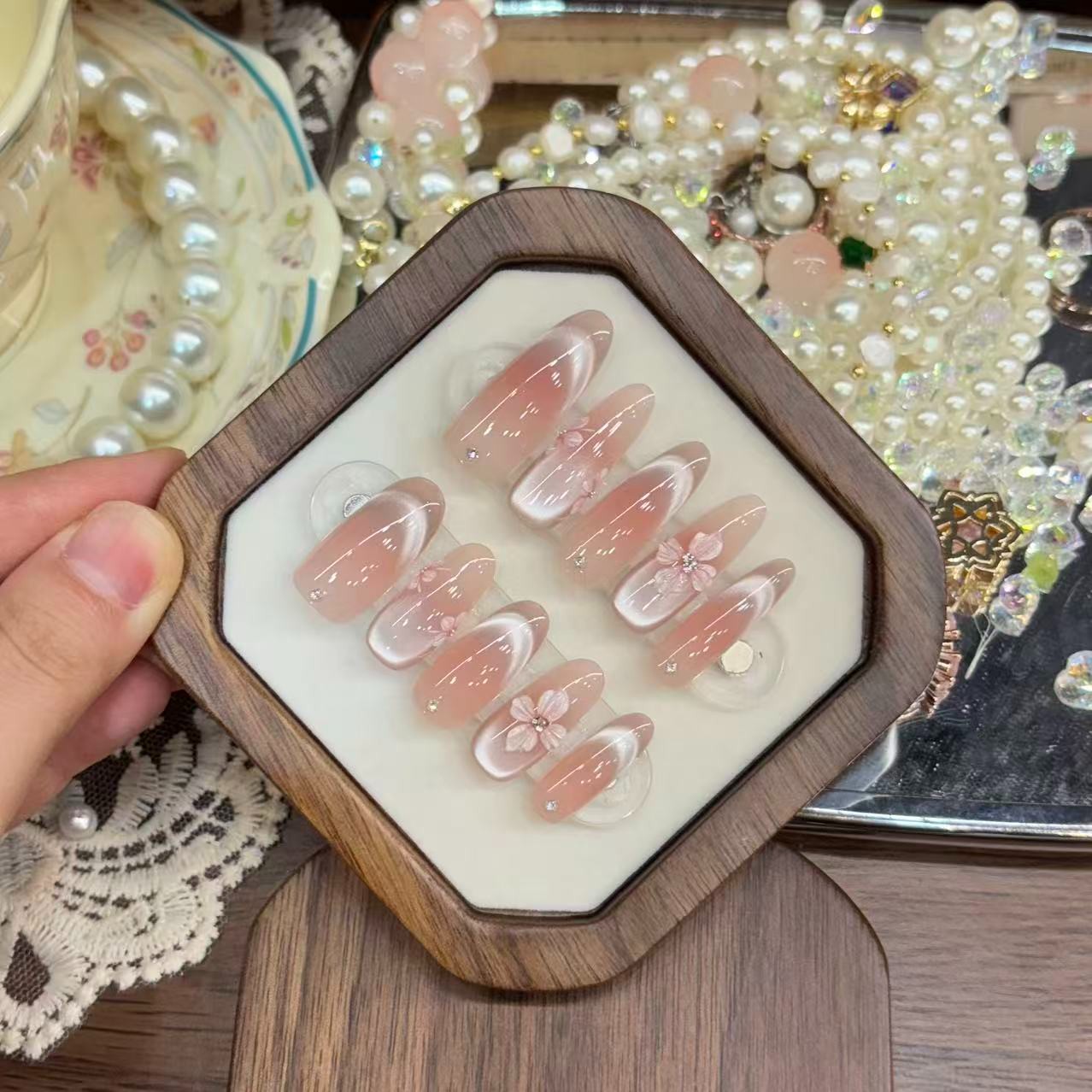 【冬日冰花】花朵冰透显白手工穿戴甲10片装可拆卸宠粉爆款气质美甲