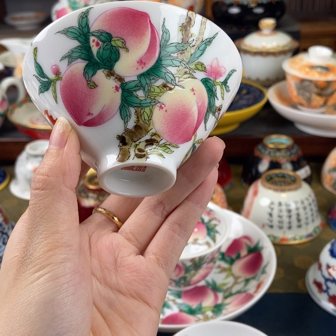 陶瓷艺术家的作品是一种非常感谢