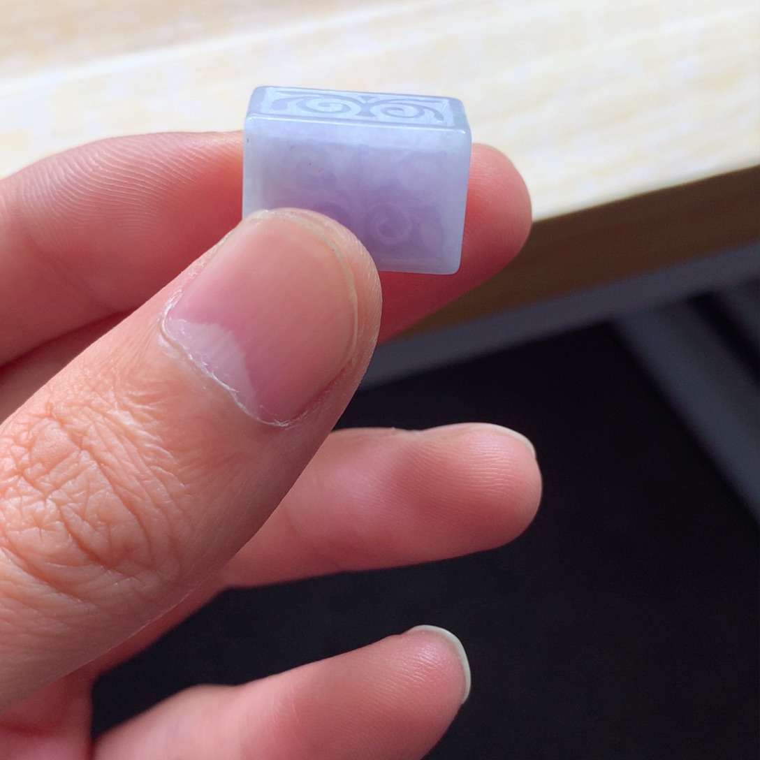 翡翠颈饰未镶嵌吊坠