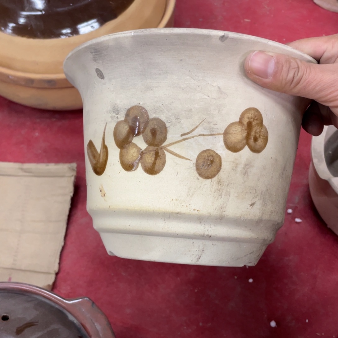 盘当***色瓷器微瑕口径20两只