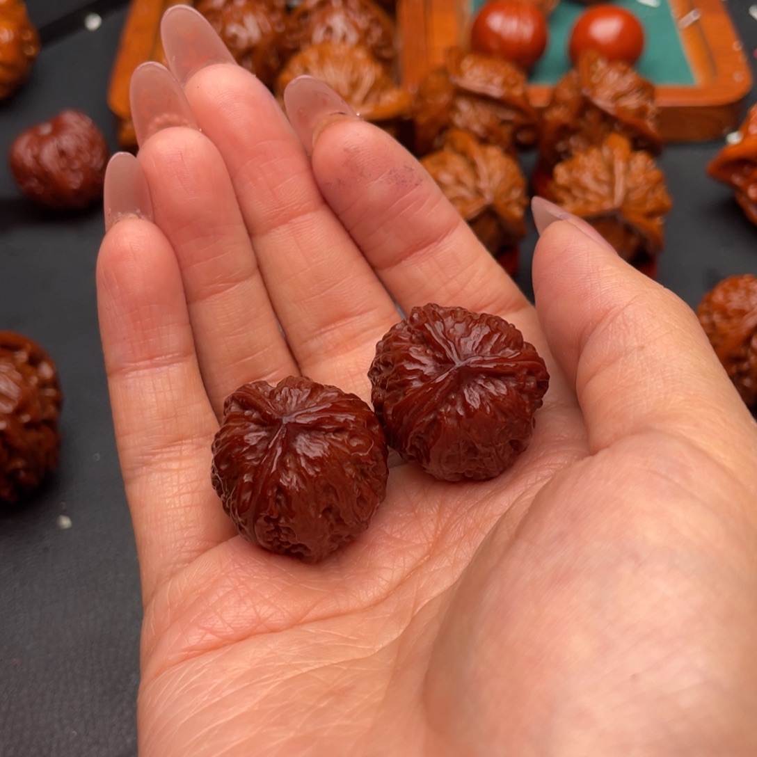 文玩核桃把件三棱