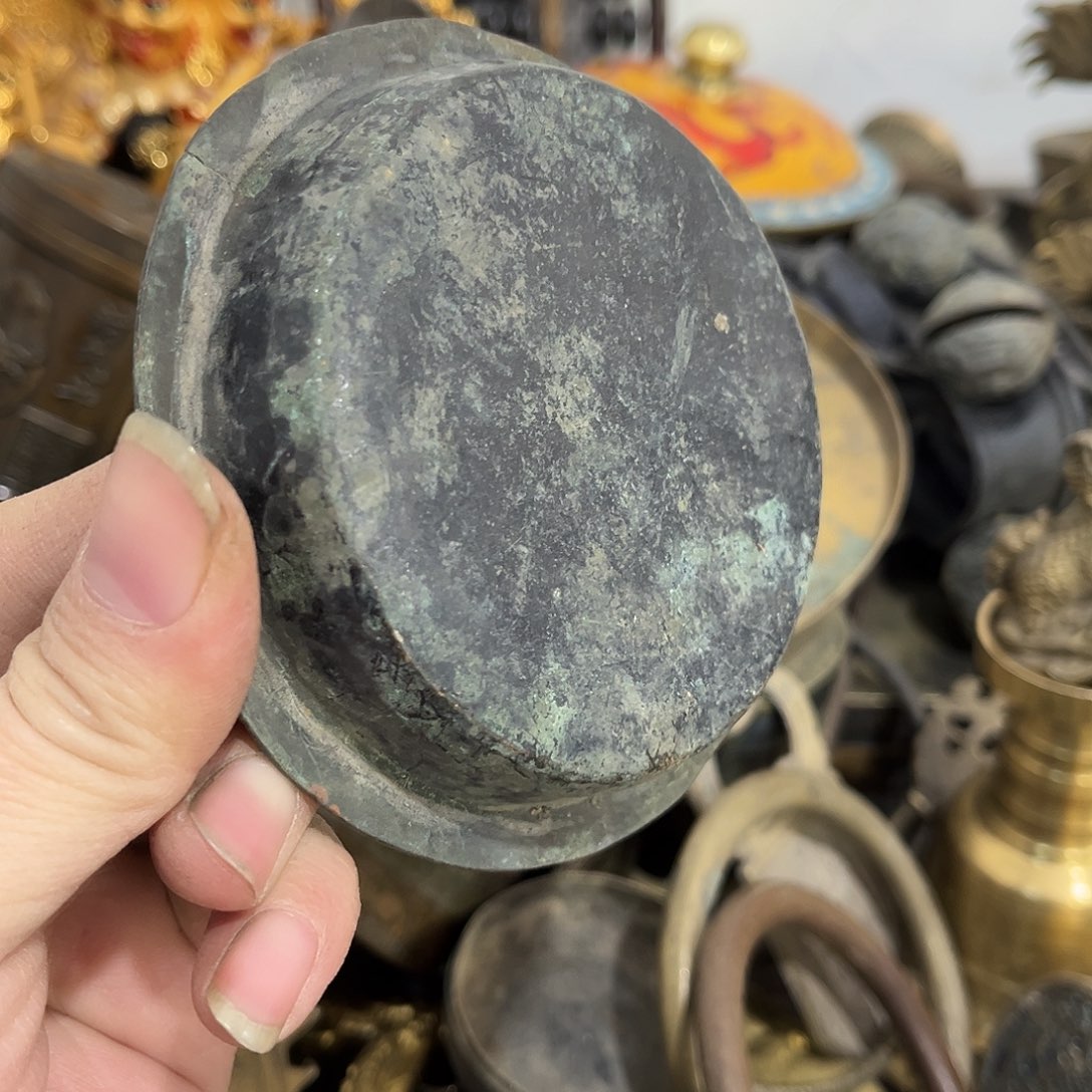 无***心闪电购铜摆件工艺品