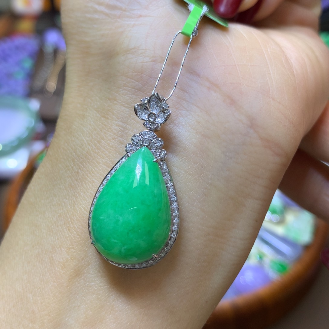 【闪购商品】翡翠颈饰18K金镶嵌翡翠