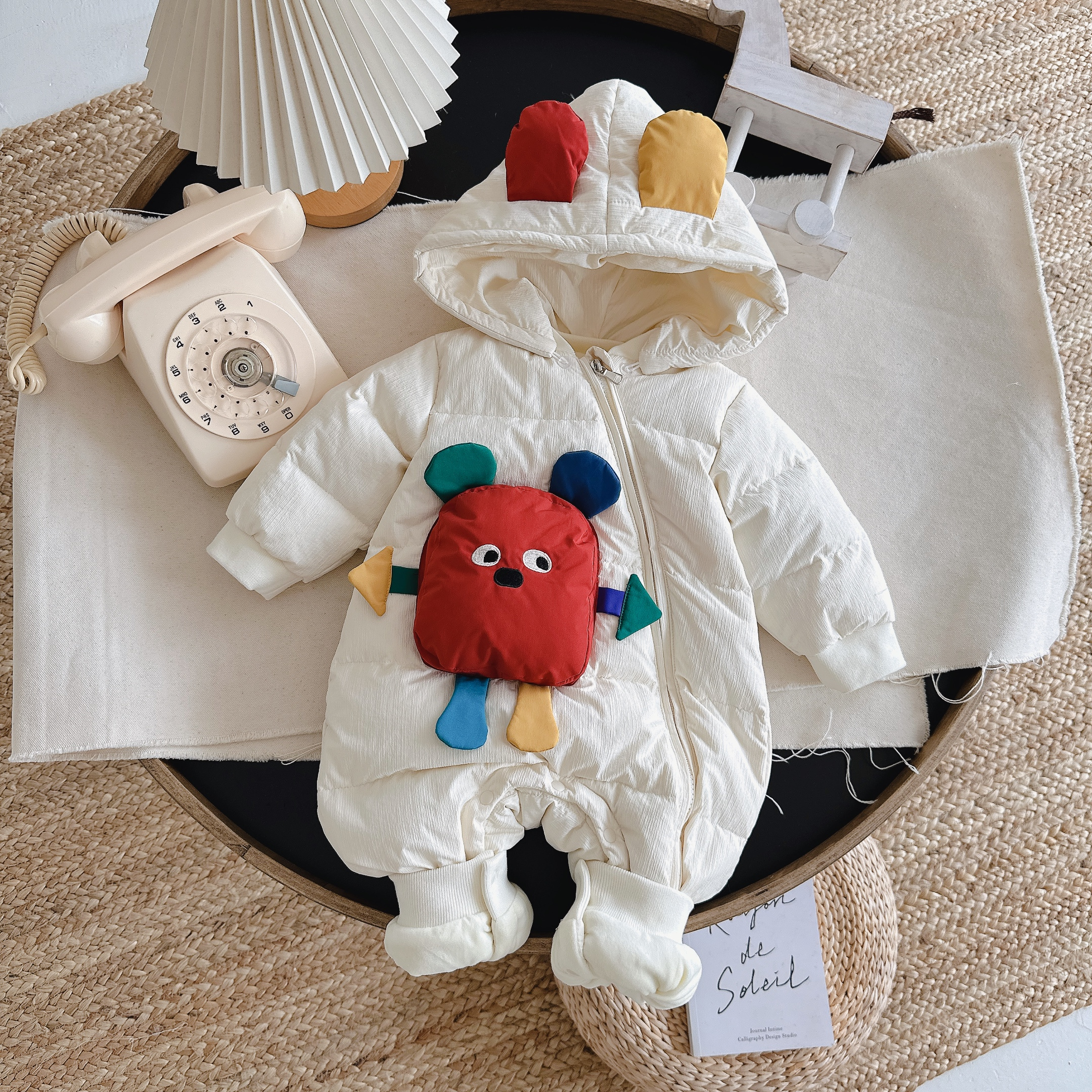 冬季婴幼儿连体羽绒服加厚宝宝卡通机器人白鸭绒羽绒哈衣6033