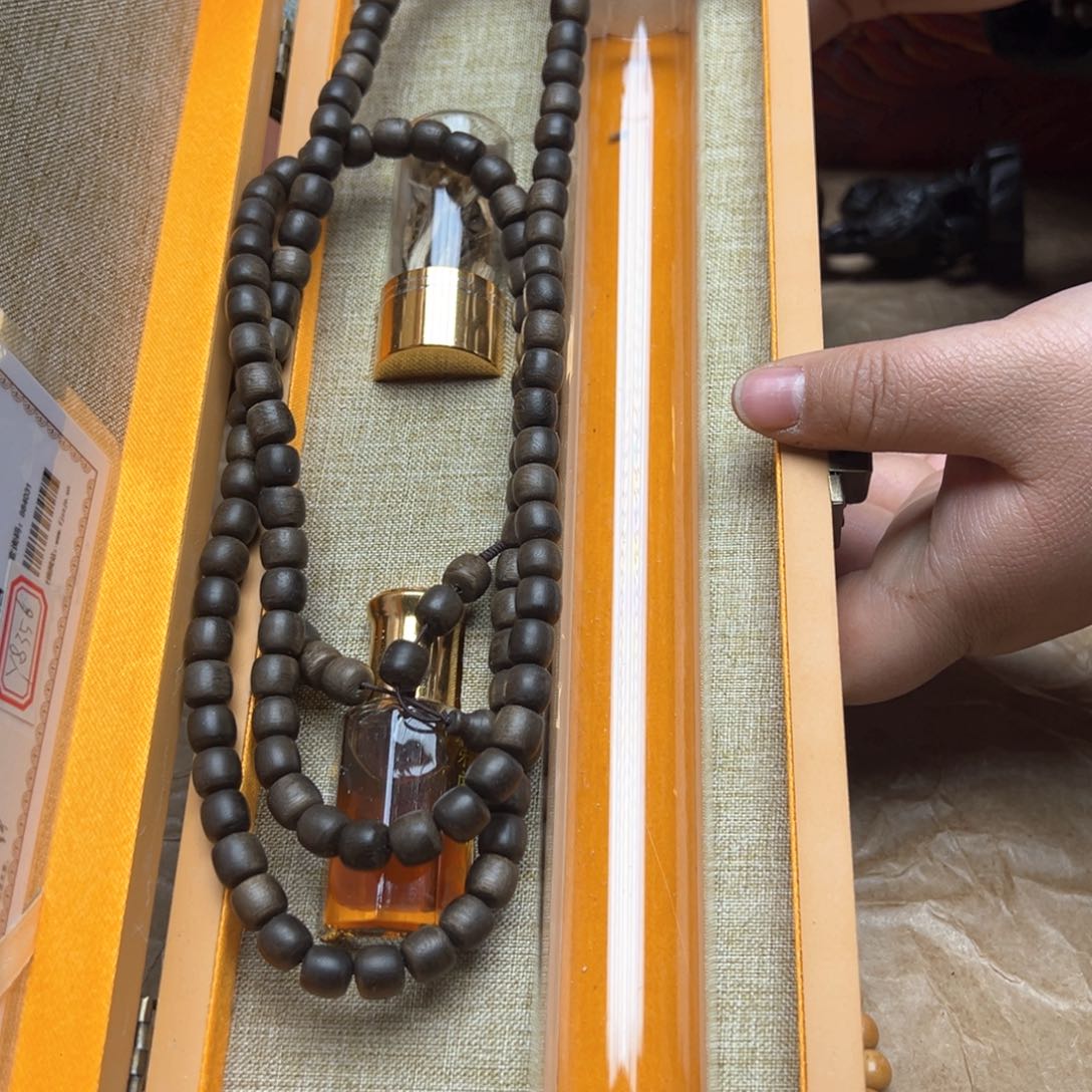 大叶紫檀（黑酸枝木类）