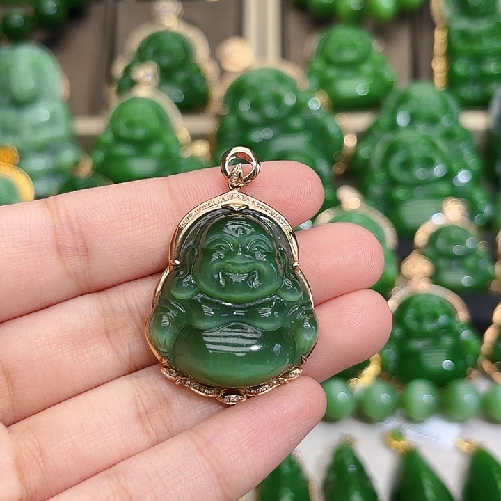 和田玉（碧玉）18K金镶嵌颈饰