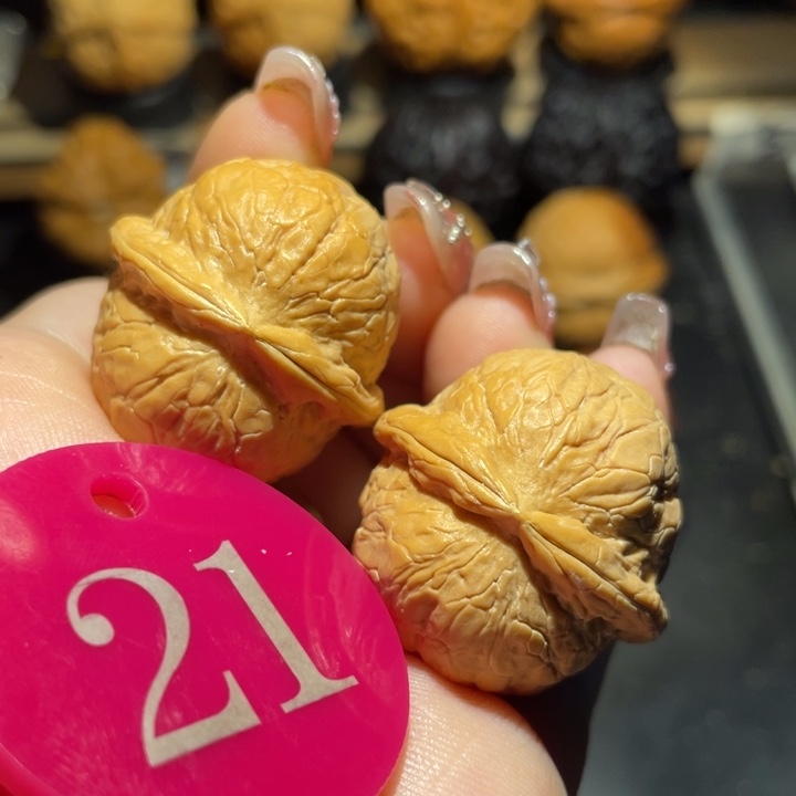 铃铛31尺寸核桃。 