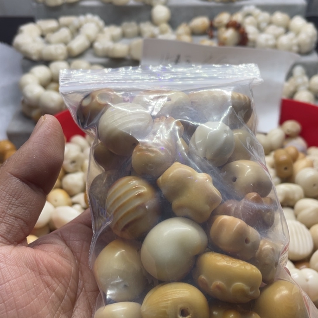 小***妞菩提根/象牙果吊坠微瑕象牙果三十五个无售后