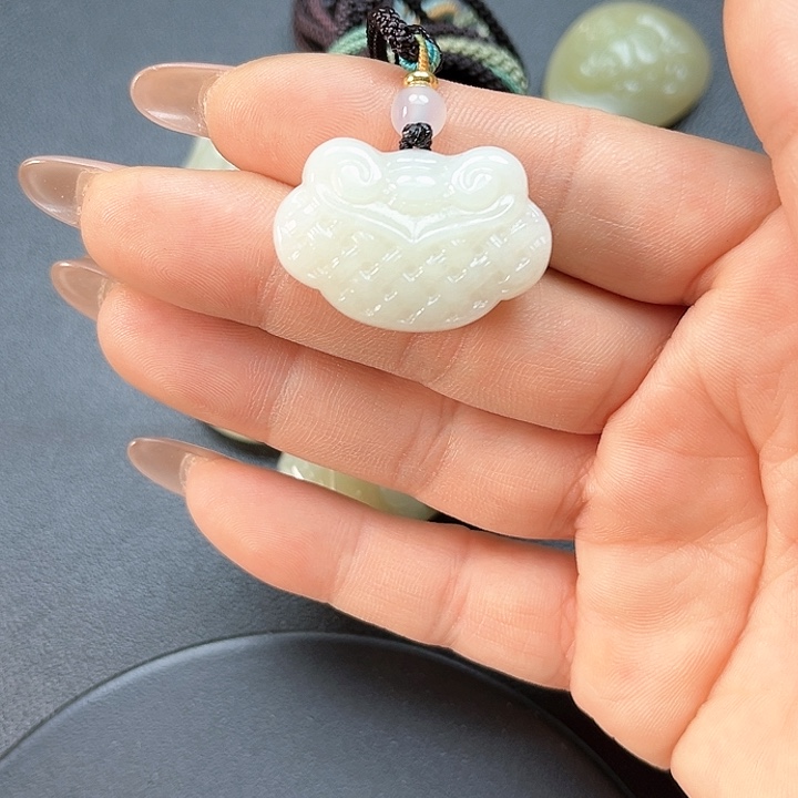 【闪购商品】颈饰未镶嵌和田玉