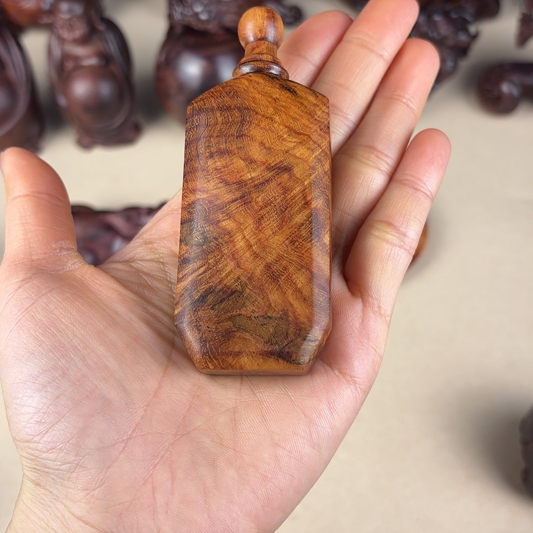 黄花梨/降香黄檀把件把件