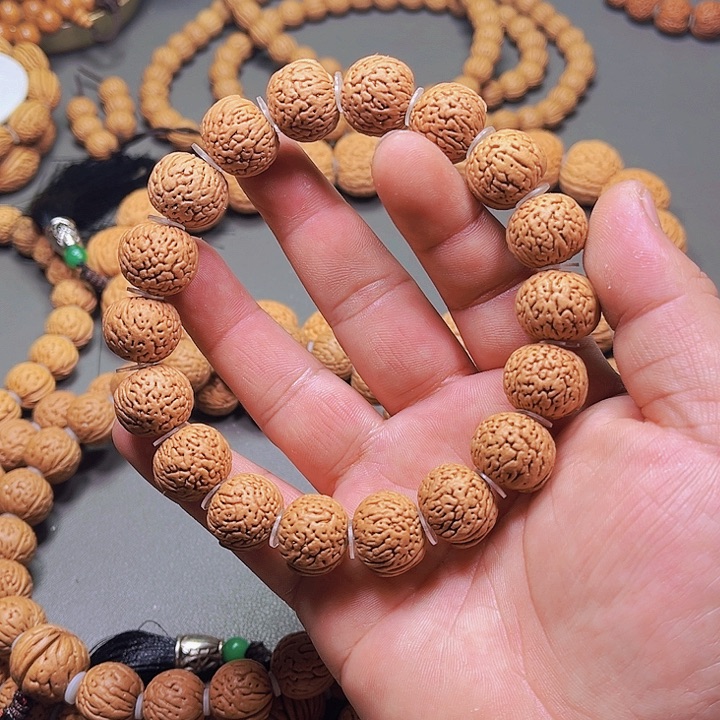 桃核吊坠白*霖桃核文玩咯