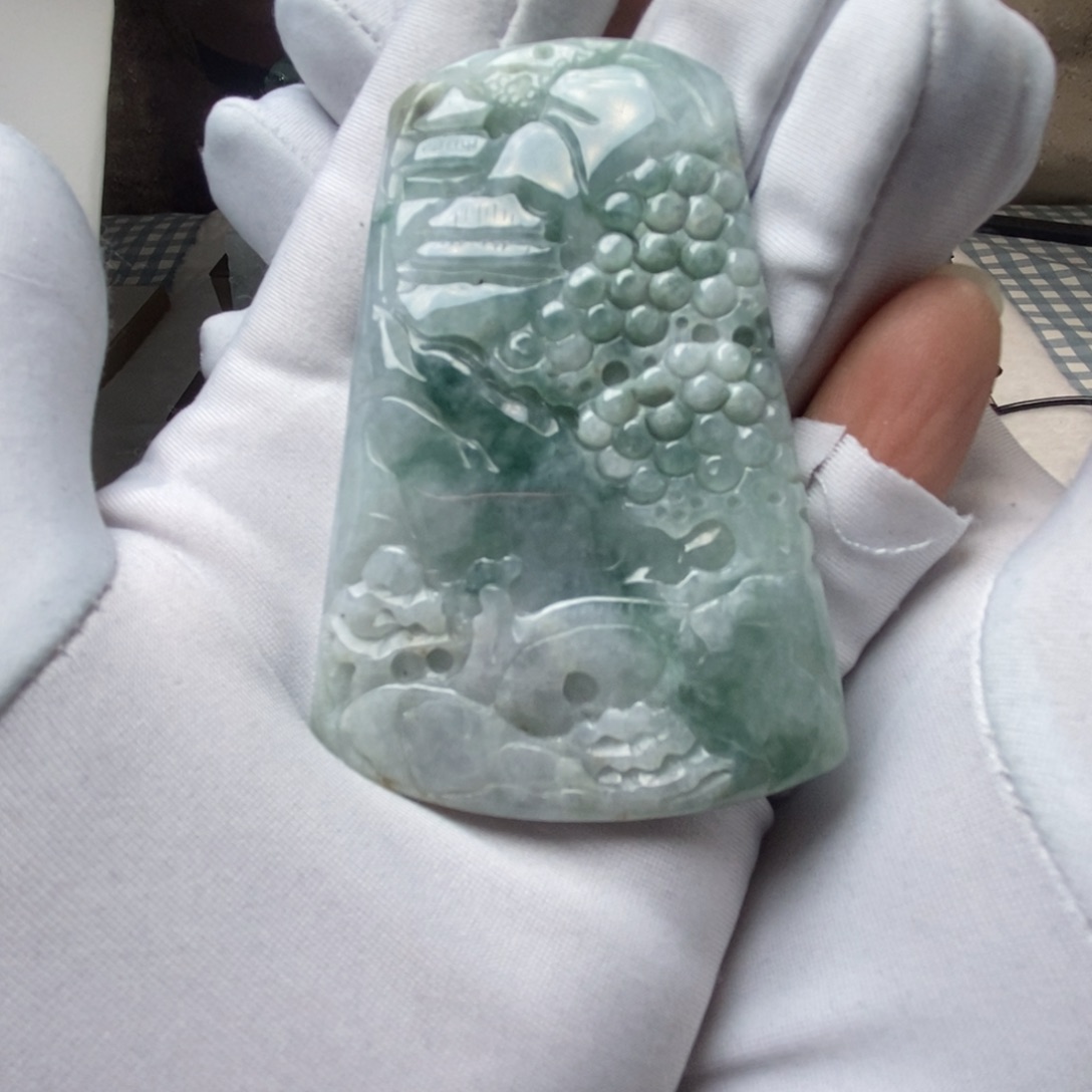 翡翠颈饰未镶嵌天然