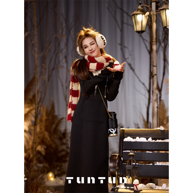 吞吞TUNT【没有烦恼】不用搭配 休闲连帽假两件连衣裙