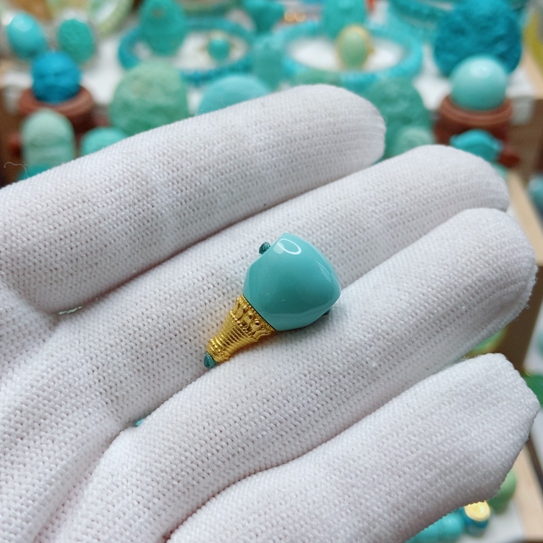 绿松石18K金镶嵌三通