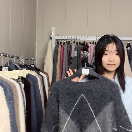 格子深灰色上衣套头