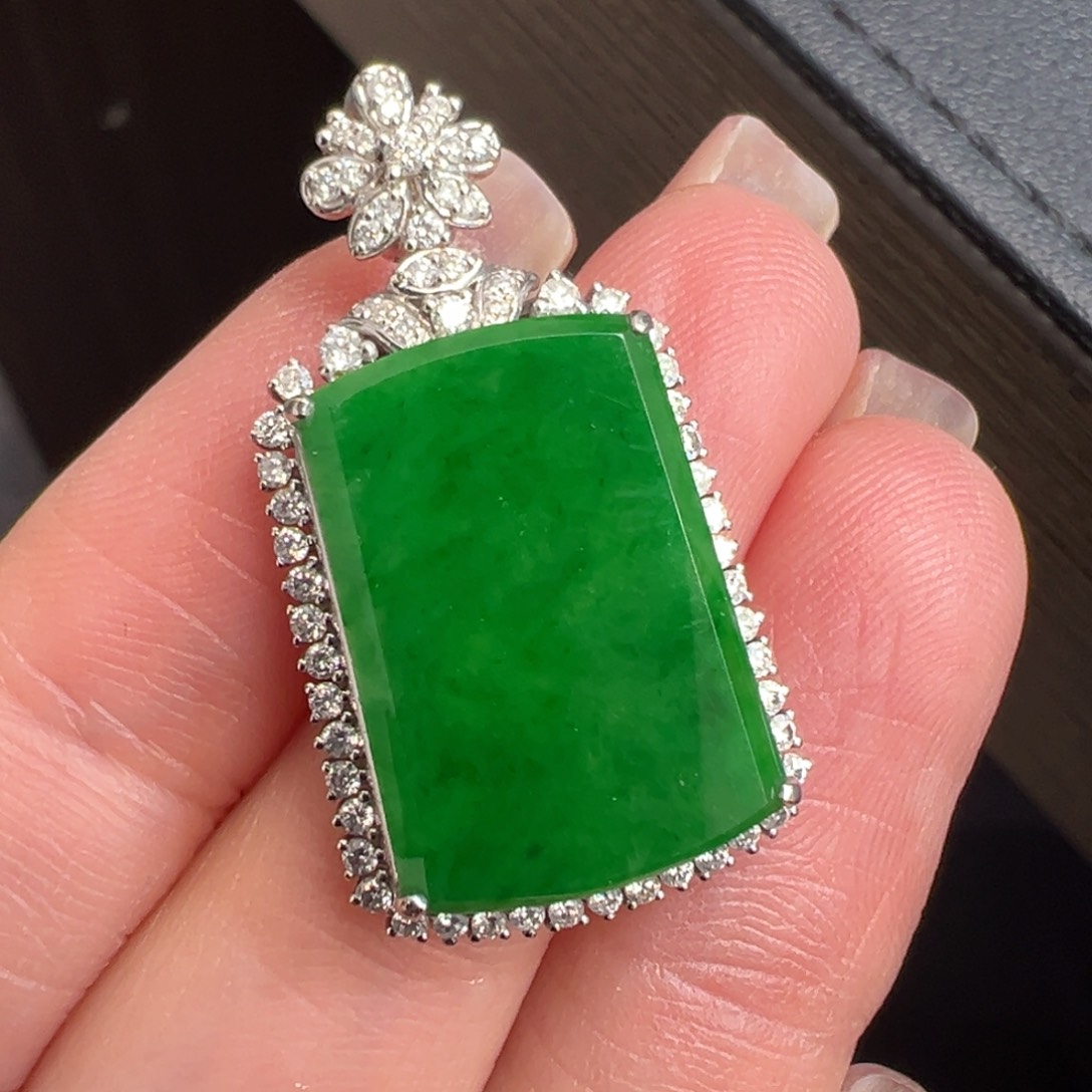 翡翠颈饰18K金镶嵌收到货48小时鉴赏期