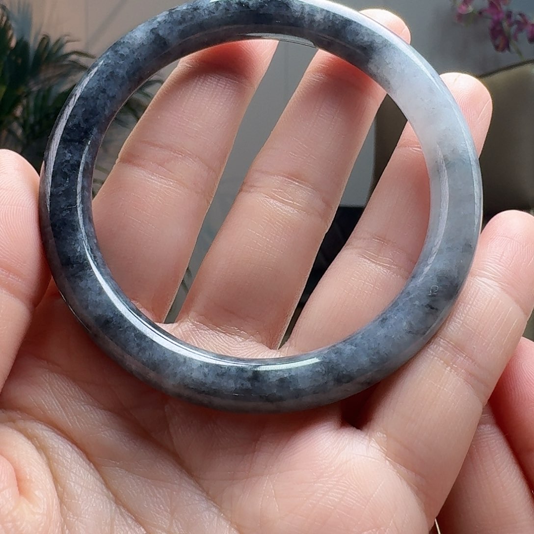翡翠手镯未镶嵌天然翡翠